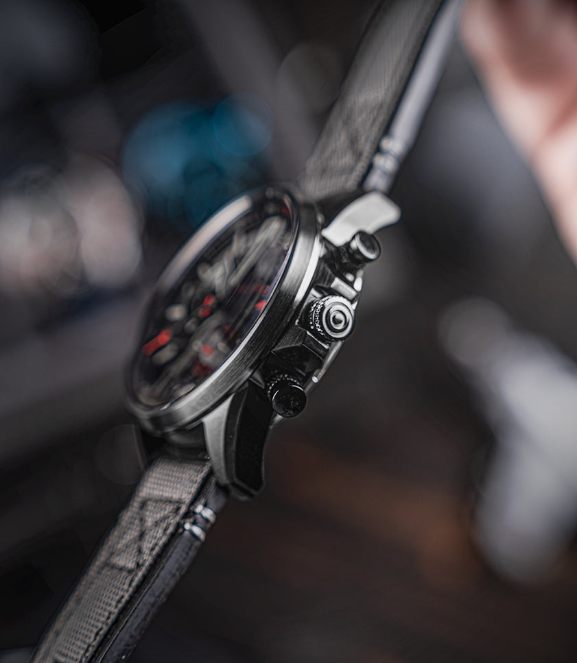 AVI-8 HAWKER HARRIER Dual Retrograde Chronograph Carbon Black 